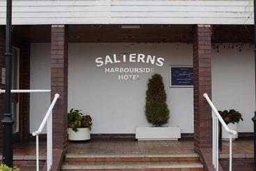 هتل Salterns Harbourside
