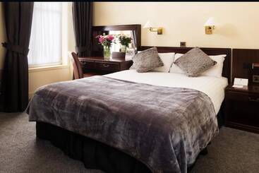 בית מלון כפרי The Lovat