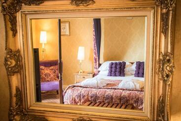 فندق The Falcondale At Lampeter