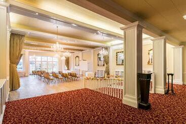 בית מלון כפרי Ednam House