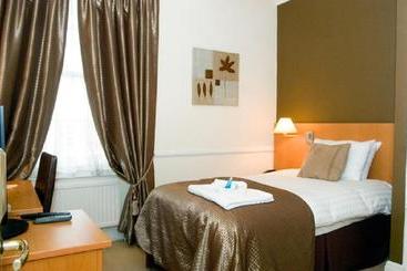 هتل Grand St Leger