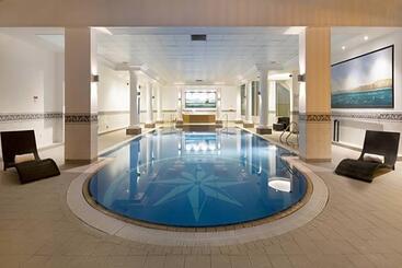 호텔 Leonardo Royal Southampton Grand Harbour