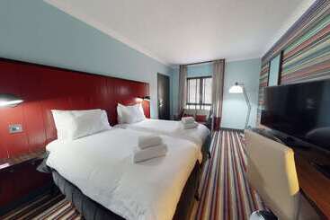 Village Hotel Swindon