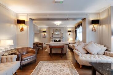 The Empire Hotel & Spa