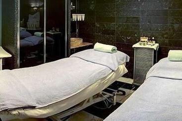 The Empire Hotel & Spa