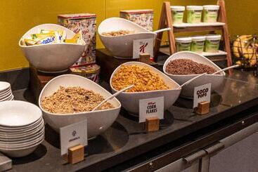 호텔 Holiday Inn Express Edinburgh Airport, An Ihg