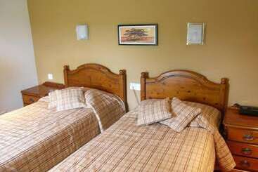 Whoop Hall Hotel And Leisure