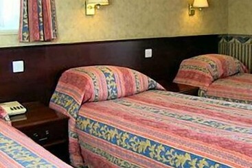 Отель The Queen S