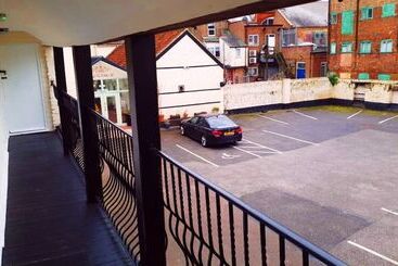 هتل The Rose And Crown