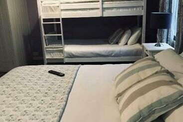 Отель White Horse Farm Inn