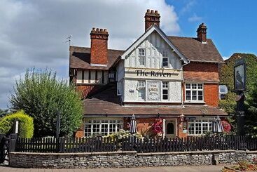 Raven Hotel By Greene King Inns