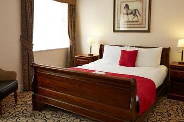 Red Lion Hotel By Greene King Inns