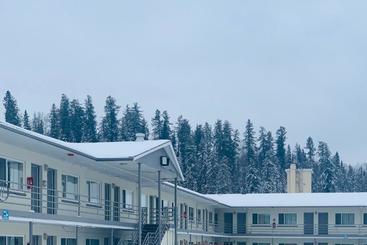 مُتل Knights Inn Prince George