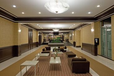 בית מלון כפרי Armon Plaza Montreal Airpt, Trademark Collection By Wyndham