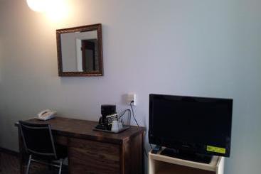 فندق Carravalla Inn