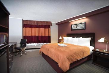 هتل Coliseum Inn