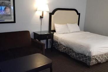 فندق Niagara Falls Courtside Inn