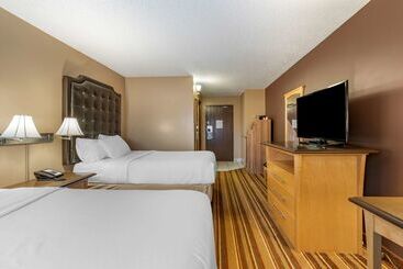 هتل Best Western Marquis Inn & Suites