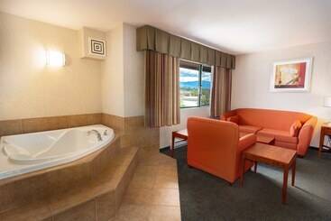 בית מלון כפרי Kelowna & Conference Centre