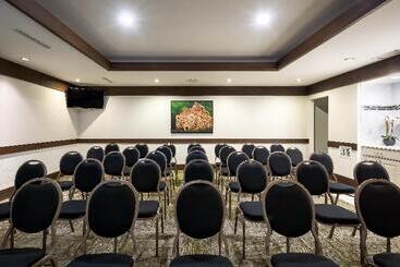 اقامتگاه Blackcomb Springs Suites By Clique