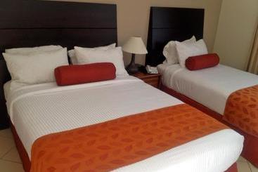 酒店 Las Espuelas, Bar & Restaurant