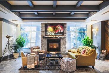 Summit Lodge Boutique Hotel By Paradox