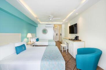 בית מלון כפרי Tamarindo Diria Beach Resort