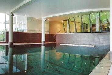 Отель Alliance Pornic Hôtel Thalasso & Spa