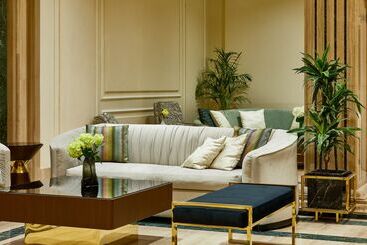 Sonesta St. George Hotel   Convention Center