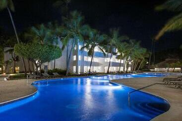 אתר נופש Occidental Punta Cana   All Inclusive