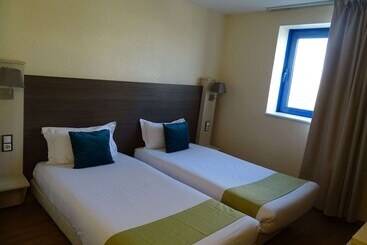 Отель Euro Hôtel Airport Orly Rungis