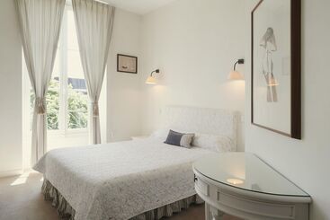 בית מלון כפרי Hôtel Bristol Pau