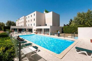 בית מלון כפרי Ibis Styles Cognac