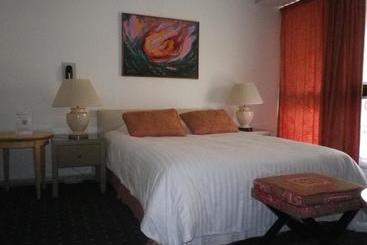 هتل Hôtel Le Cleves