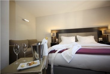 Отель Les Agassins