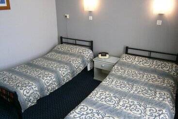 هتل Logis Hôtel Saint Jacques