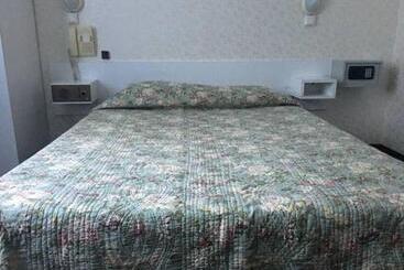 Green Park Hotel Paris