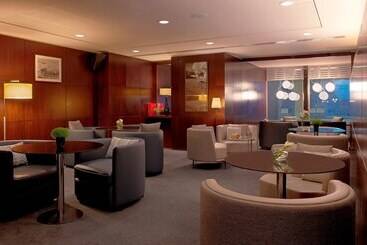 Отель Sheraton Paris Charles De Gaulle Airport