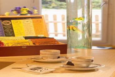 هتل Guestready   Séjour Familial Charmant à Antibes