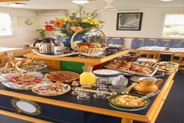 هتل Guestready   Séjour Familial Charmant à Antibes