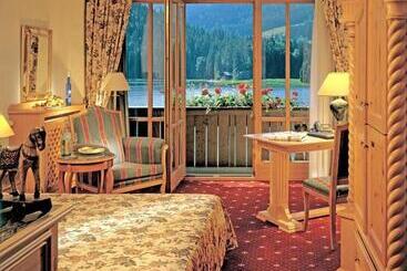 Arabella Alpenhotel Am Spitzingsee, A Tribute Portfolio