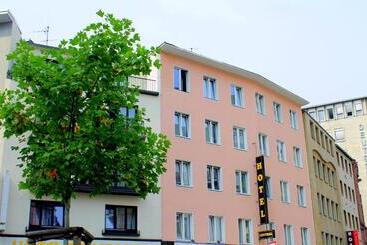 هتل Boutique 003 Köln Am Dom, Trademark Collection By Wyndham