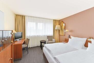 هتل Spark By Hilton Stuttgart Sindelfingen