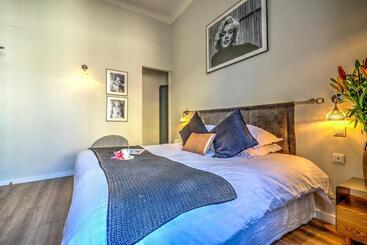 Villa Claudia Hotel Cannes Centre   Parking