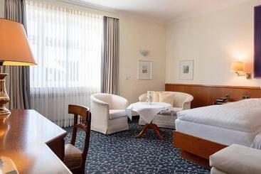 Отель Goldener Karpfen Ohg