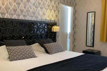 Ambassadeur Hotel   Cherbourg Port De Plaisance