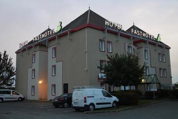 Fasthotel Montereau   Esmans