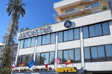 בית מלון כפרי Augustus