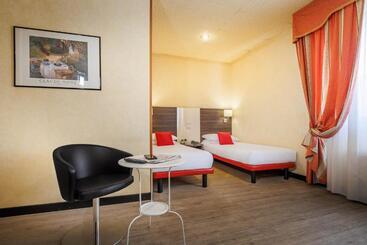 Jr Hotels Bologna Amadeus