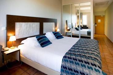 هتل Hôtel L Arapède